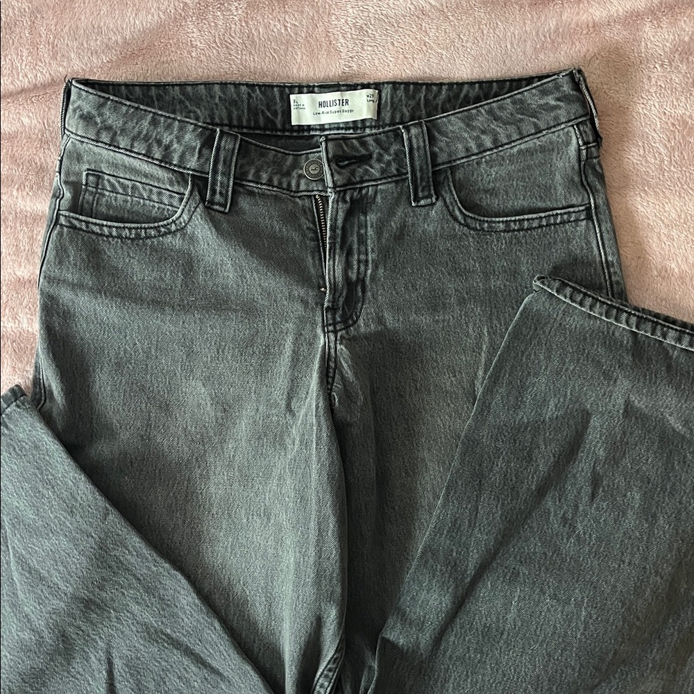 Hollister low rise baggy jeans, size 8 long